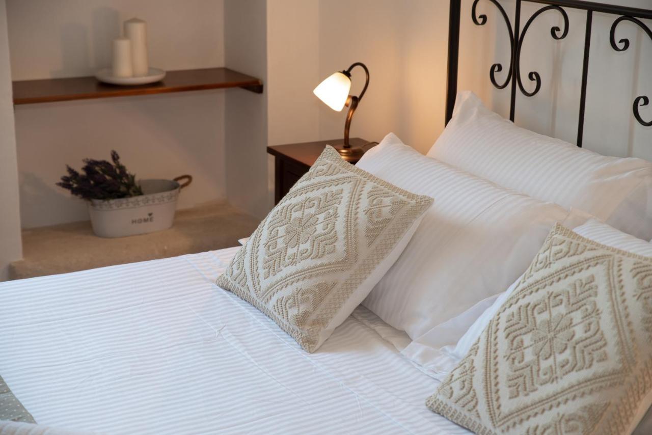 Masseria Donna Nina Остуни Екстериор снимка