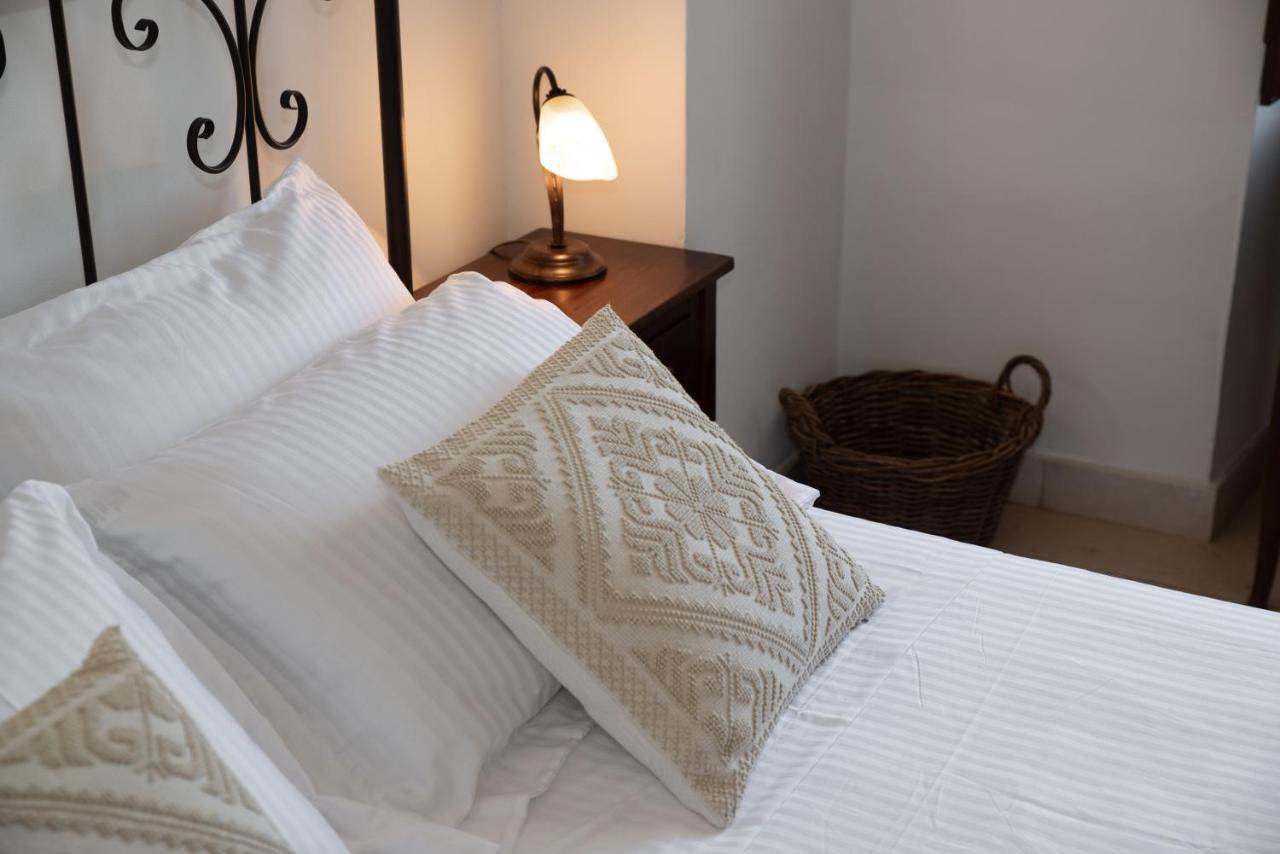 Masseria Donna Nina Остуни Екстериор снимка